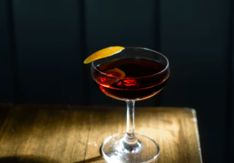 調(diào)酒配方——尼克 Nico,像一杯奢華的短飲版美國佬,苦味愛好者可以試試